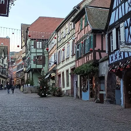 Un Balcon Sur Les Toits ベーブレンハイム