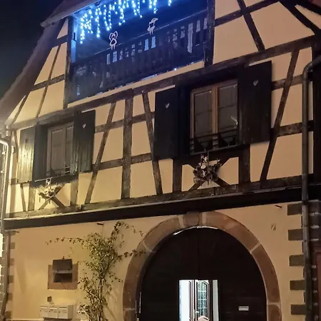 Un Balcon Sur Les Toits アパート